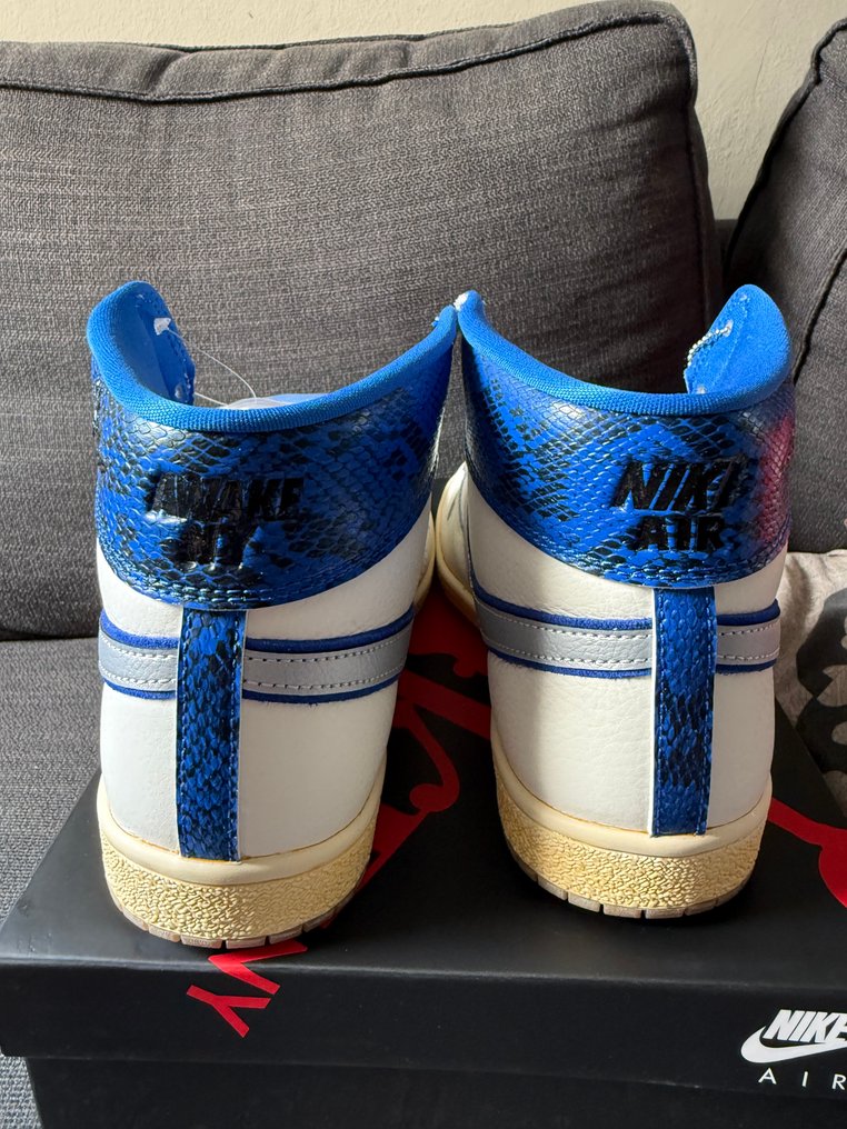 Air Jordan - Air Ship PE SP New York Awake - Sneakers - Size: EU 42.5 #4.3