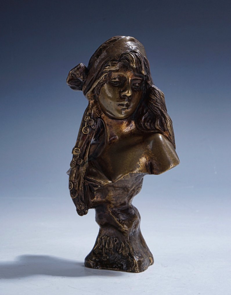 Szobrocska - "Miarka" by Emmanuel Villanis - Bronz #1.0