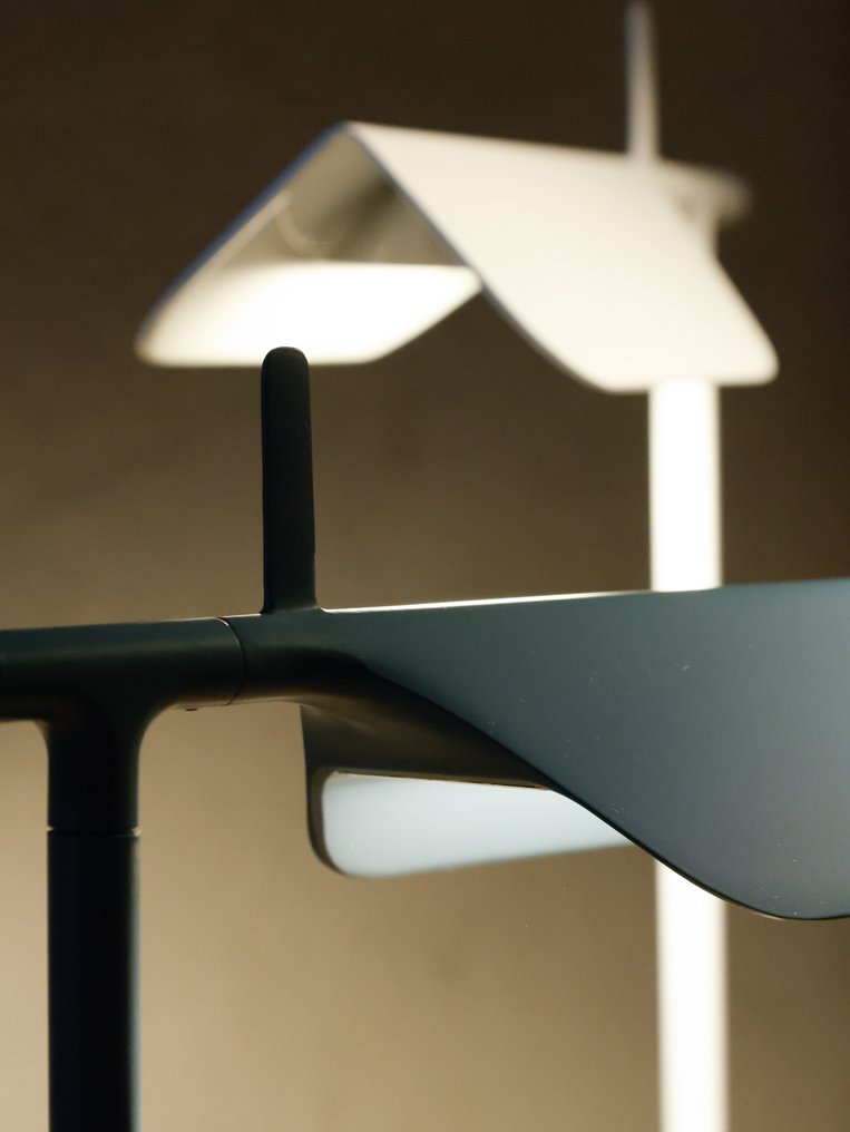 Flos - Edward Barber - Jay Osgerby - Stehleuchte - Tabellenboden - PMMA #3.2