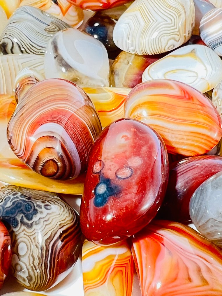 ***NO RESERVE***Botswana Agate Tumble Stones – 1kg Parcel (90–100 pcs, 20–30mm) – Unique Patterns- 1000 g - (1) #1.0