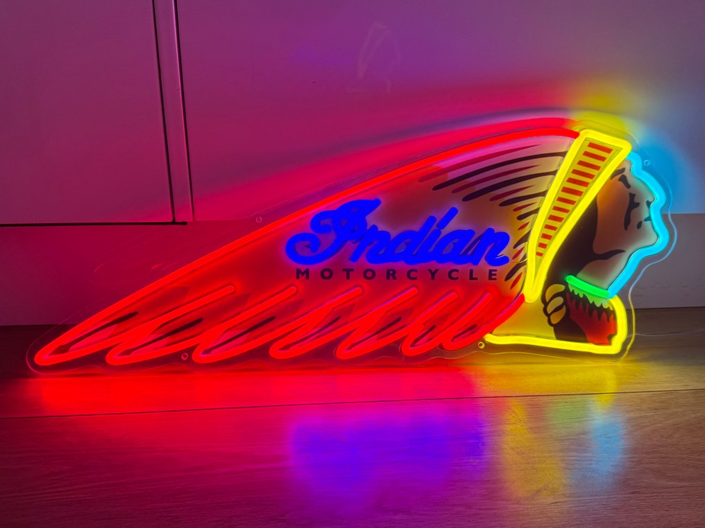 Sign - Indian - NO RESERVE * Motorcycles Neon Illuminated Lighted Sign Lightbox #1.0