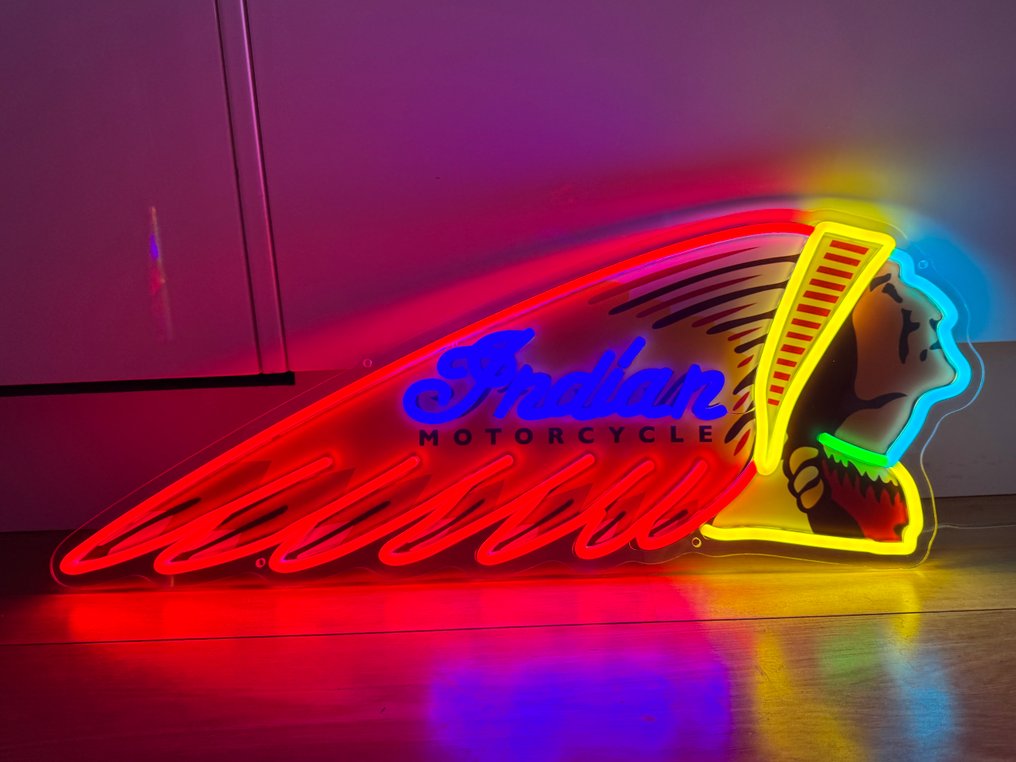 Sign - Indian - NO RESERVE * Motorcycles Neon Illuminated Lighted Sign Lightbox #1.0