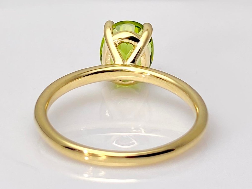 Ring - 14 karat Gull -  2.17ct. tw. Peridot #4.3