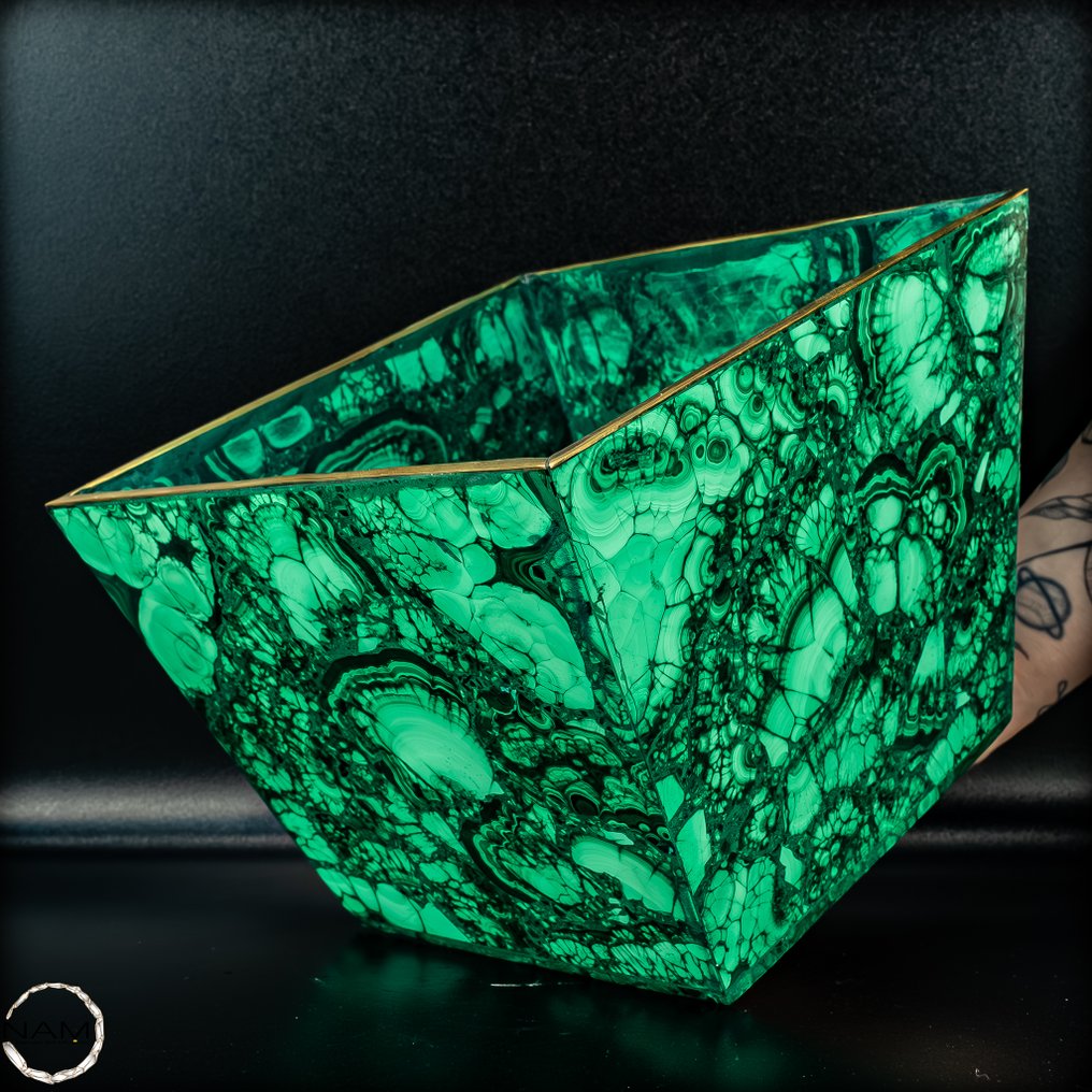 Vas de malachit în eleganță majestuoasă – Frumusețe naturală în cea mai pură formă- 2019.44 g #4.3