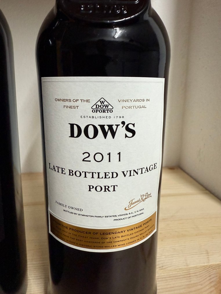 2011 Dow's - Vintage Port, Late Bottled Vintage Port - Bottled in 2013 - Douro - 2 Bottles (0.75L) #2.1