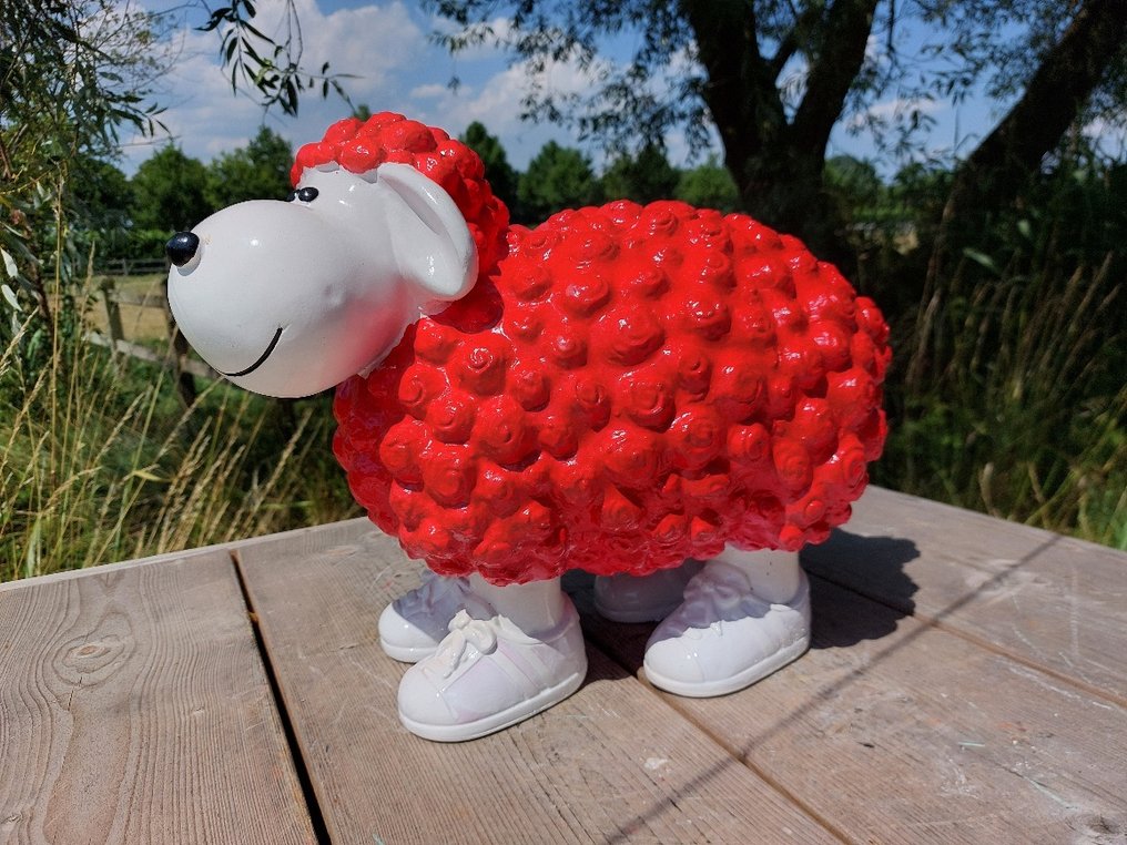 Statue, funny lamb red - 34 cm - polyresin #1.0