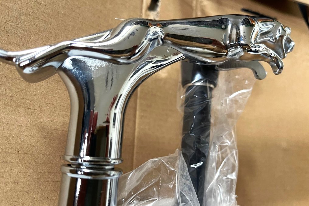 Artwork - Jaguar - Walking Stick Newest Luxe BIGGER spring edition. - 2025 #3.2