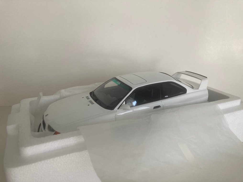 Otto Mobile 1:18 - Modellbil - BMW E36 Khyzyl Saleem #4.3