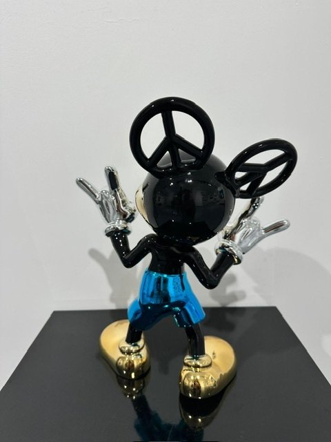 Van Apple - World Peace - Mickey Blue #2.1