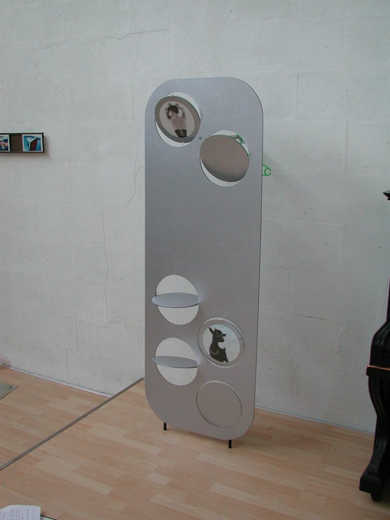 XXD - Max Kistner - Coat rack - Disc-o wardrobe made from Alucobond. - Alucobond - Concrete cloakroom #3.2