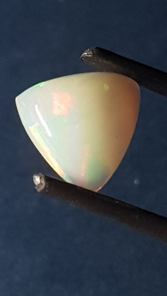 Opale Cabochon- 0.75 g - (1) #1.0