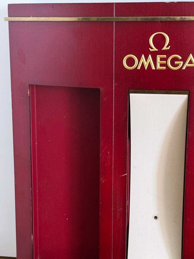 Omega - POS (point of sale reklamegenstand) #3.2