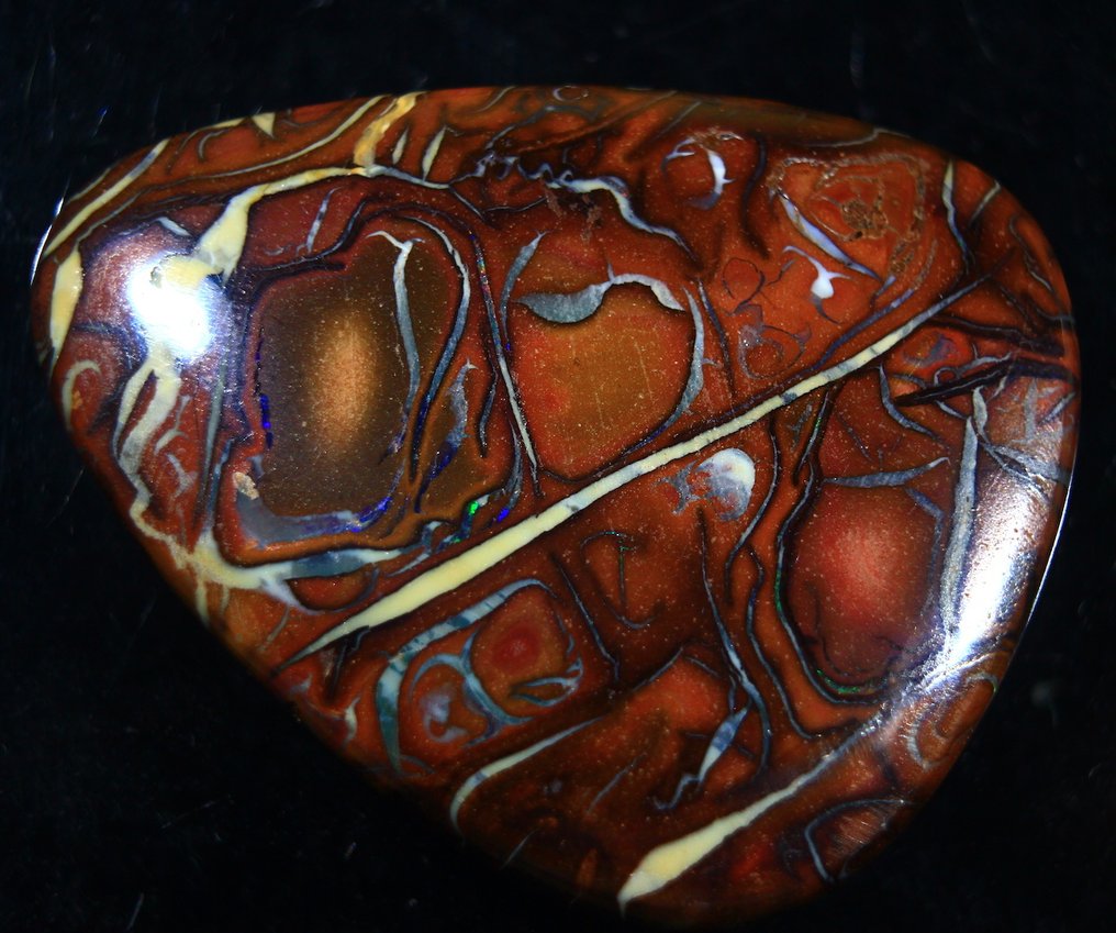 Ct. 41,50 Australsk Boulder Opal Poleret - Højde: 32 mm - Bredde: 27 mm- 8.3 g #1.0