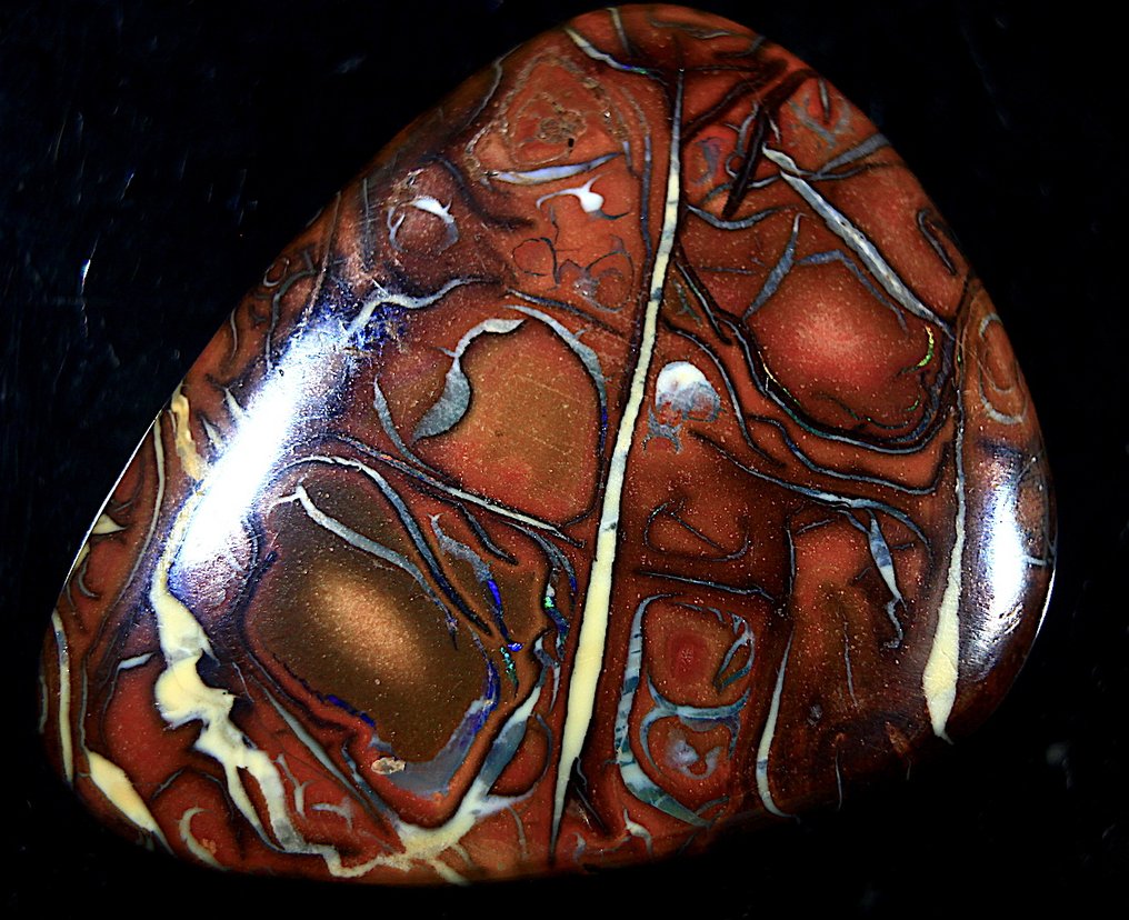 Ct. 41,50 Australsk Boulder Opal Poleret - Højde: 32 mm - Bredde: 27 mm- 8.3 g #4.3