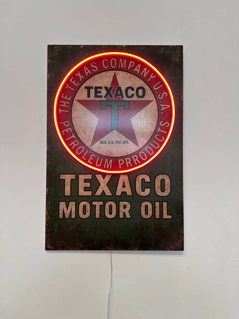 LEDMansion - Texaco Red #1.0