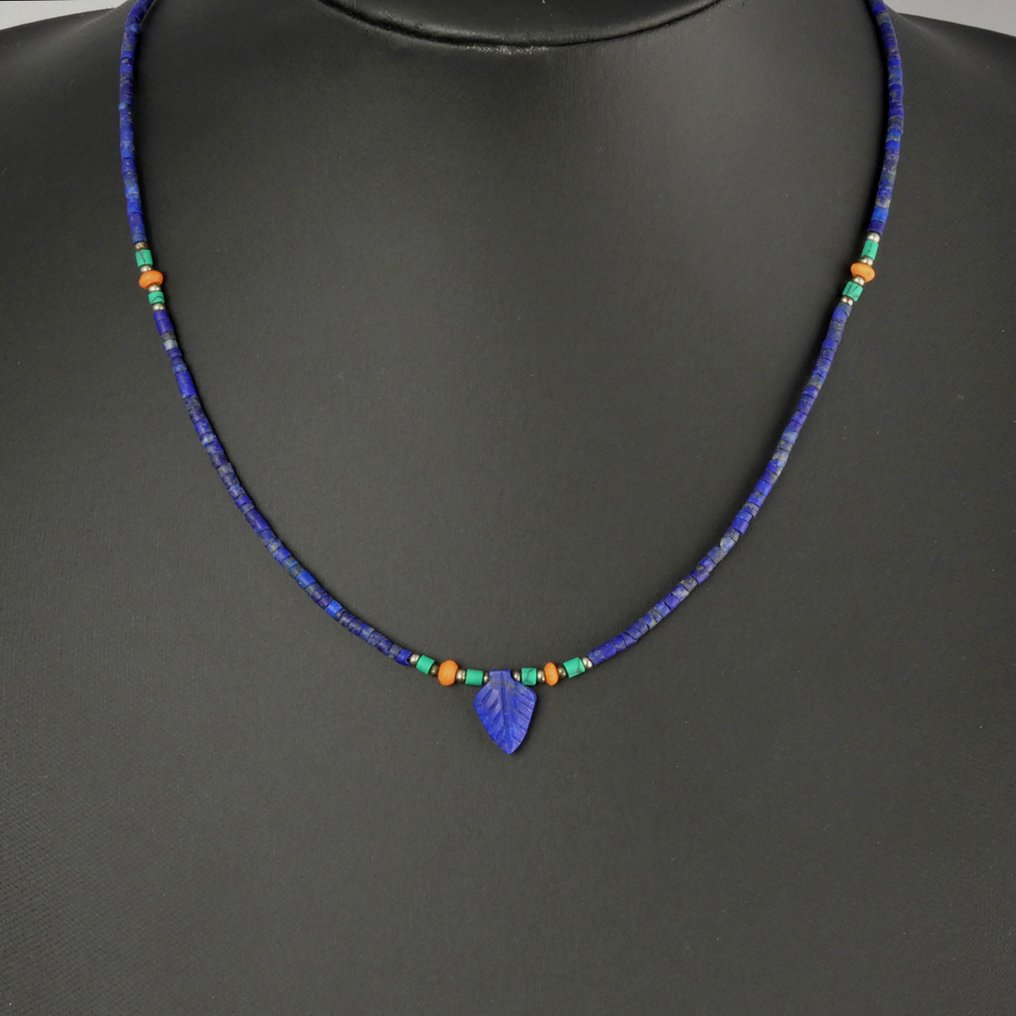 Αρχαία Αίγυπτος, ελληνορωμαϊκή εποχή Κολιέ με χάντρες από λάπις λαζουλί  (χωρίς τιμή ασφαλείας) #1.0