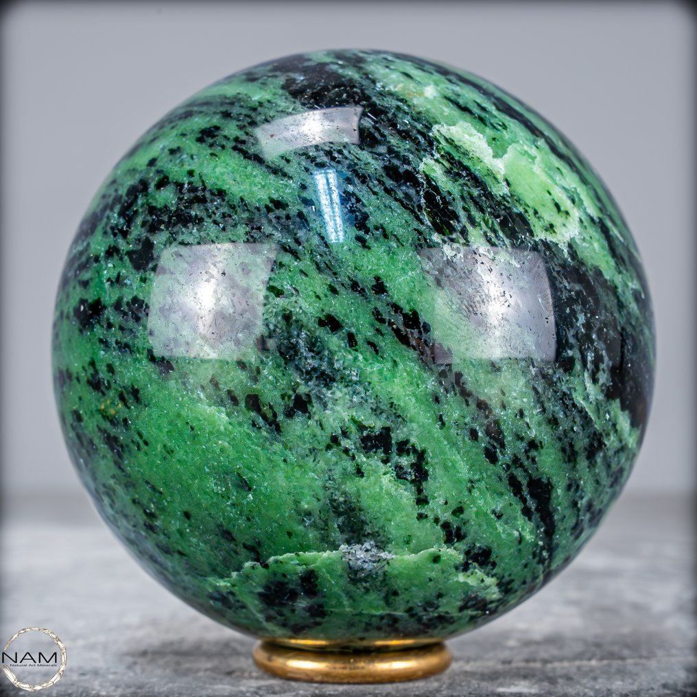 Πολύ σπάνιο φυσικό ρουμπί και κρύσταλλος zoisite. Σφαίρα- 972.42 g #1.0