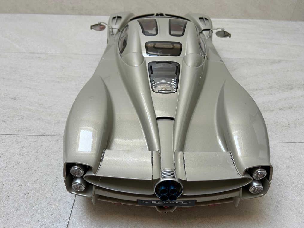 Pocher 1:8 - Αυτοκίνητο μοντελισμού - Pagani Utopia #3.2