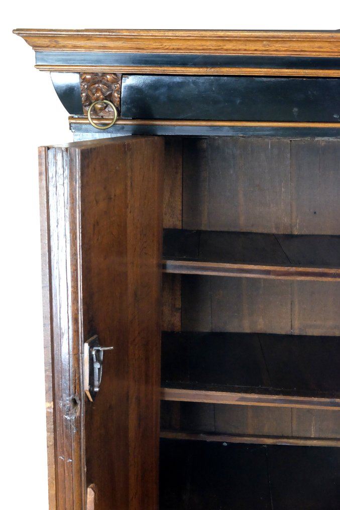 柜橱 - 橡木与乌木 #4.3