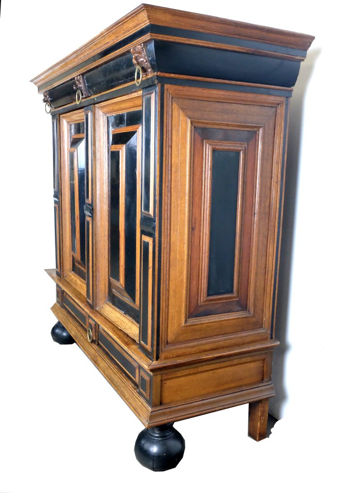 柜橱 - 橡木与乌木 #1.0