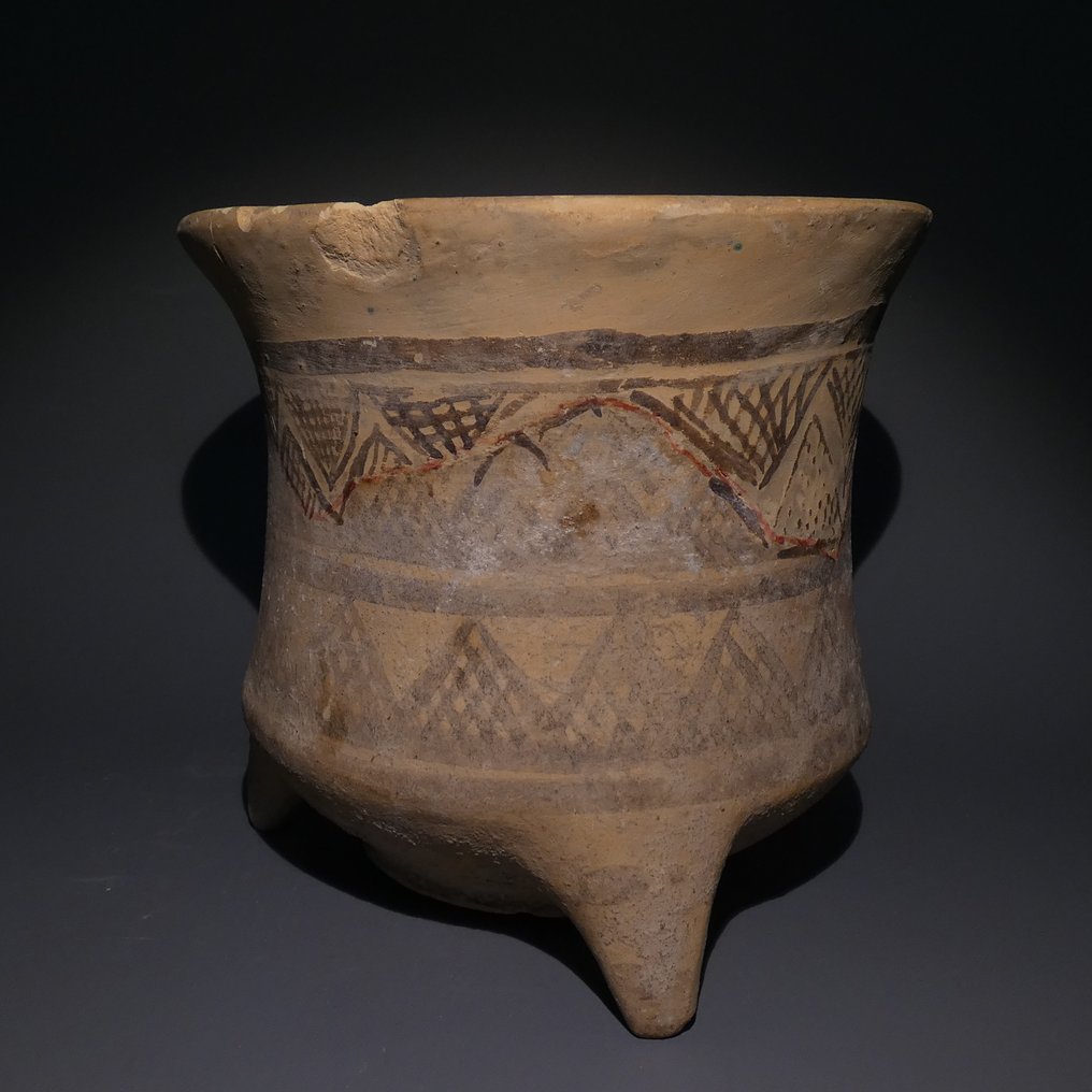 美索不達米亞 陶器 三脚器皿。高14厘米。公元前2000年至公元前1500年。 #2.1