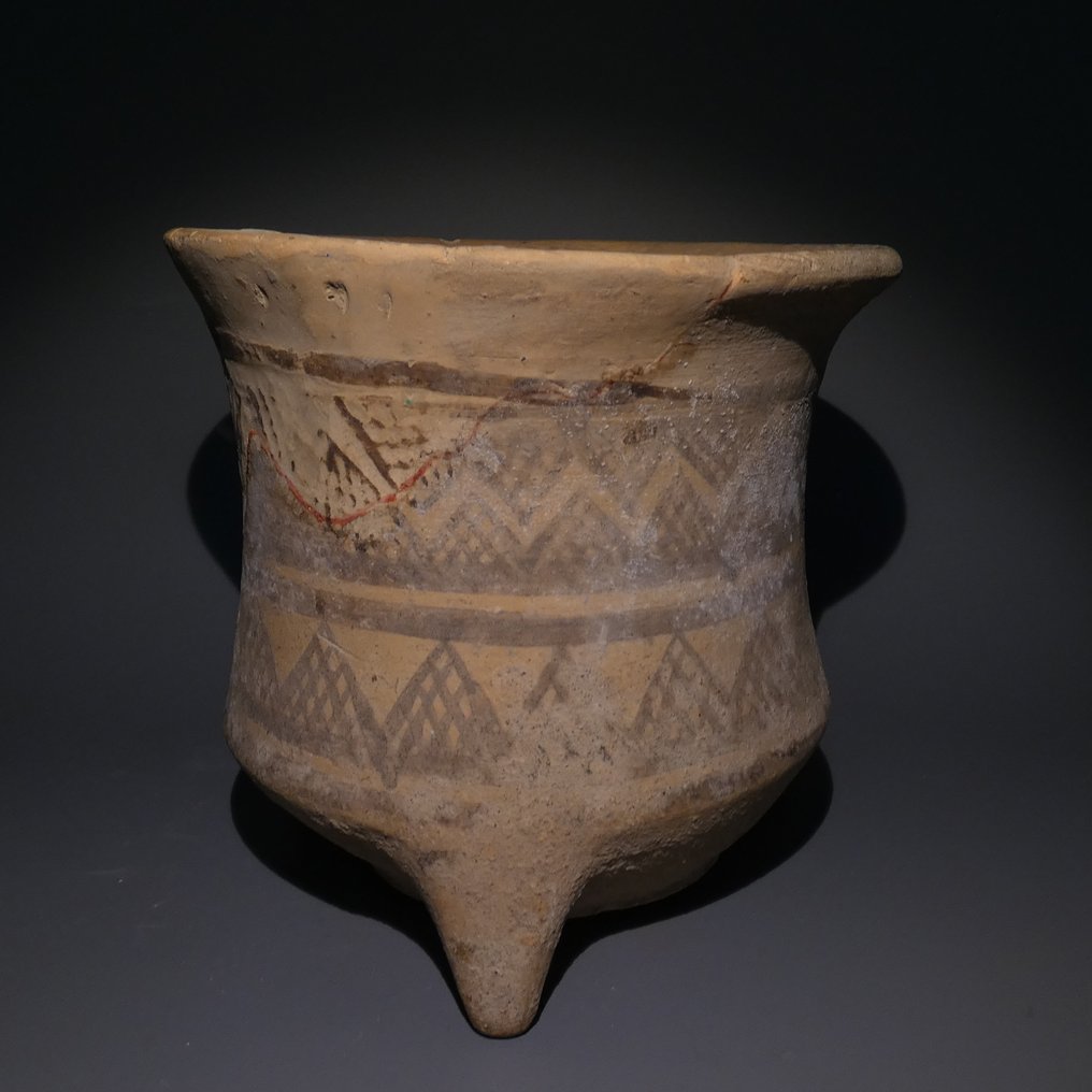美索不達米亞 陶器 三脚器皿。高14厘米。公元前2000年至公元前1500年。 #4.3