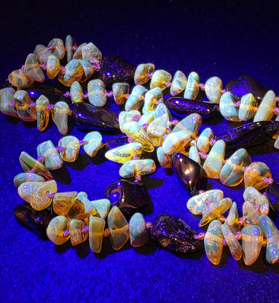 Κολιέ από Βαλτικό Κεχριμπάρι διπλού στρώματος – Χρυσά κομμάτια με μαύρες διακοσμητικές χάντρες. - Κεχριμπάρι  (χωρίς τιμή ασφαλείας) #4.3