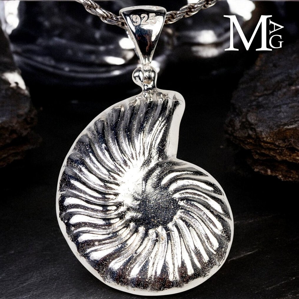 Ammonite-shaped pendant with abalone mother-of-pearl inlays - exclusive silver jewel - Height: 42.5 mm - Width: 25.5 mm- 9 g #3.2