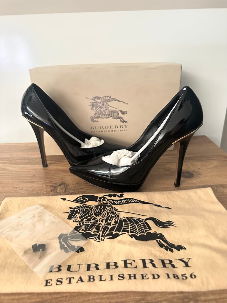 Burberry - Pumps - Size: EU 38 #4.3