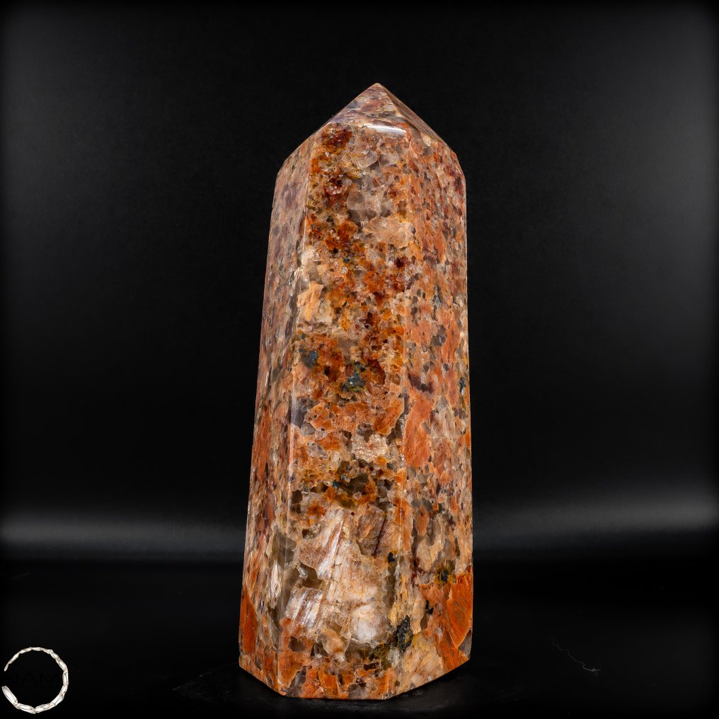 Natural garnet in feldspar matrix with peach moonstone. as obelisk- 1033.03 g #1.0