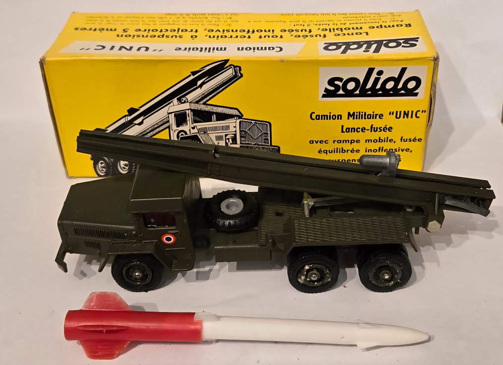 Solido 1:43 - Model pojazdu wojskowego  (8) - Camion militaire UNIC Lance fusée (201) / Canon de 105 mm 105 C (205) / Char amphibie PT 76 Lance #4.3