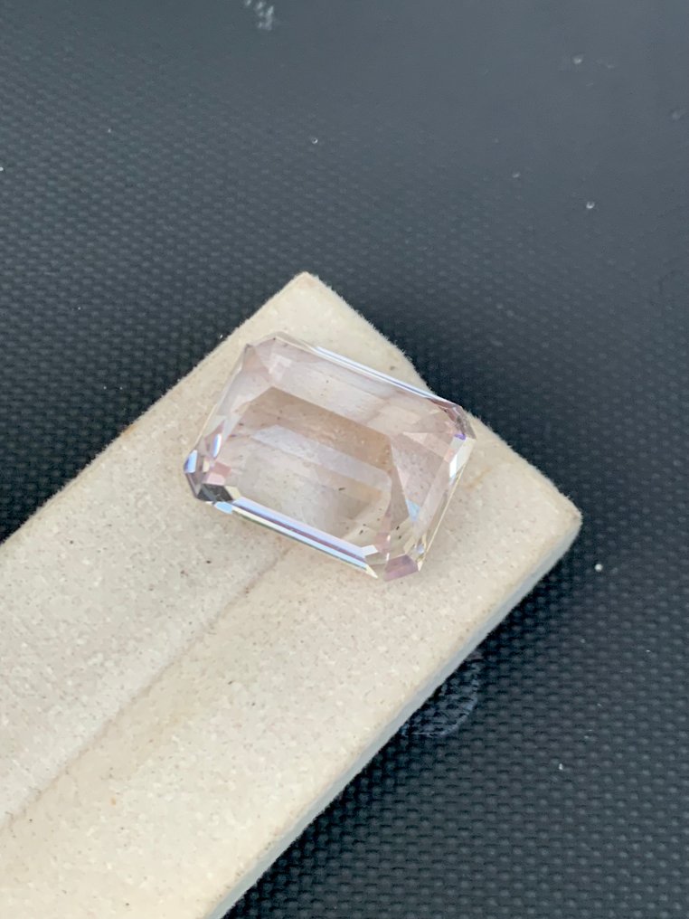 Zonder Minimumprijs - 1 pcs Roze, Violet Morganiet - 31.57 ct - nternational Colored Gemstone Association (ICA GemLab) #2.1