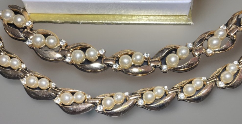 Θεματική συλλογή - Συλλογή κοσμημάτων (αλυσίδες, σκουλαρίκια, καρφίτσα, βραχιόλι) - trifari #4.3