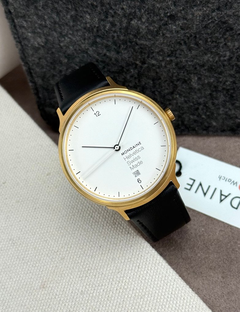 Mondaine - Helvetica No1 Date - χωρίς τιμή ασφαλείας - MH1.L2211.LB - Unisex - 2020+  #1.0