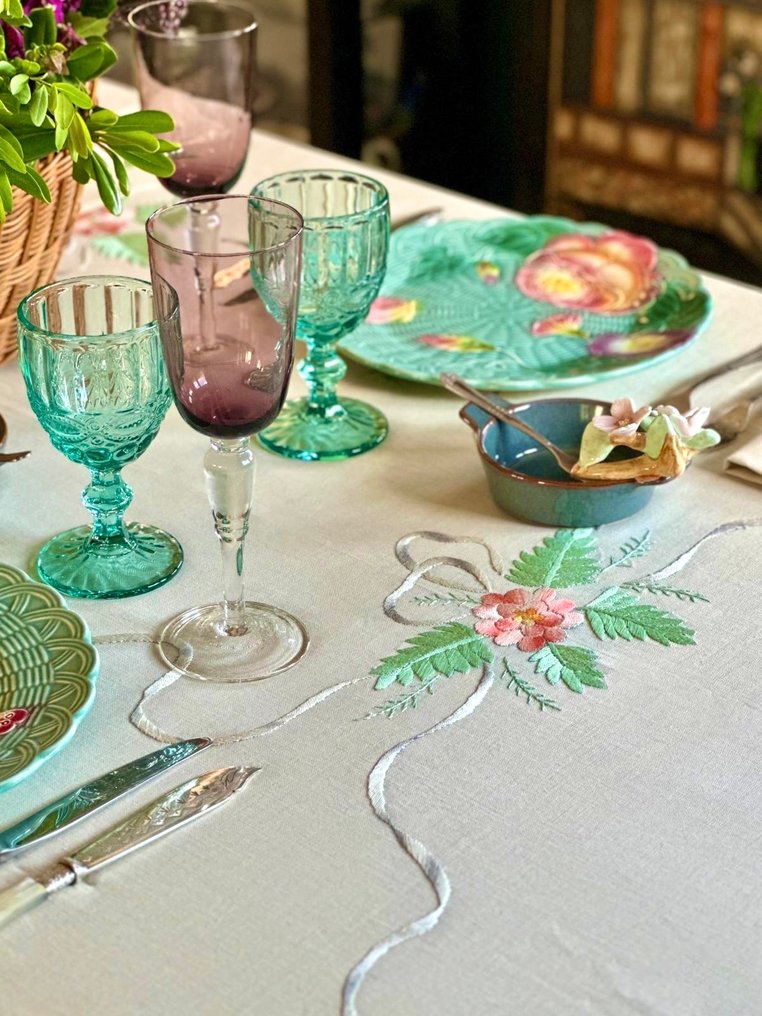 Toalha de linho puro para convidados doces, 24 guardanapos, bordados à mão. - Toalha de mesa  - 265 cm - 160 cm #1.0