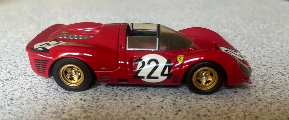 BBR 1:43 - Model car - Ferrari 330 P4 Spyder - auction