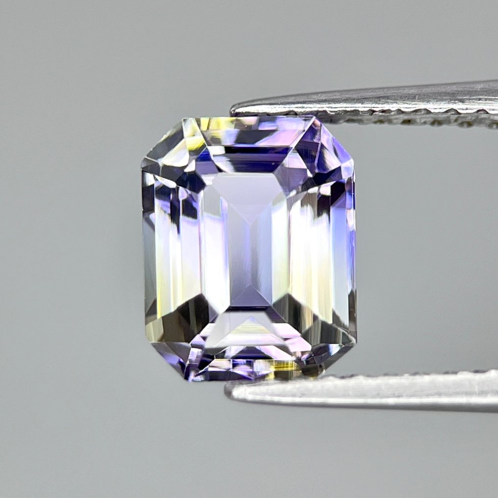 Violet, Verde Tanzanite  - 2.04 ct - Asociația internațională de pietre prețioase colorate (ICA GemLab) - Tanzanit fără tratament termic #4.3