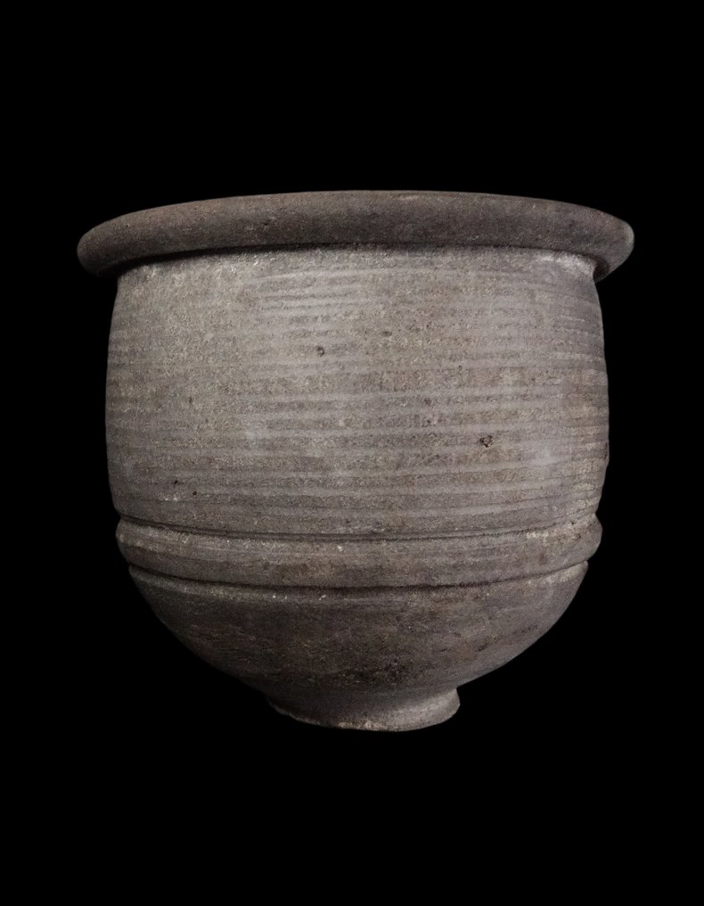 Early medieval Frankish / Merovingian glazed ceramic vase - 4th / 7th century #1.0