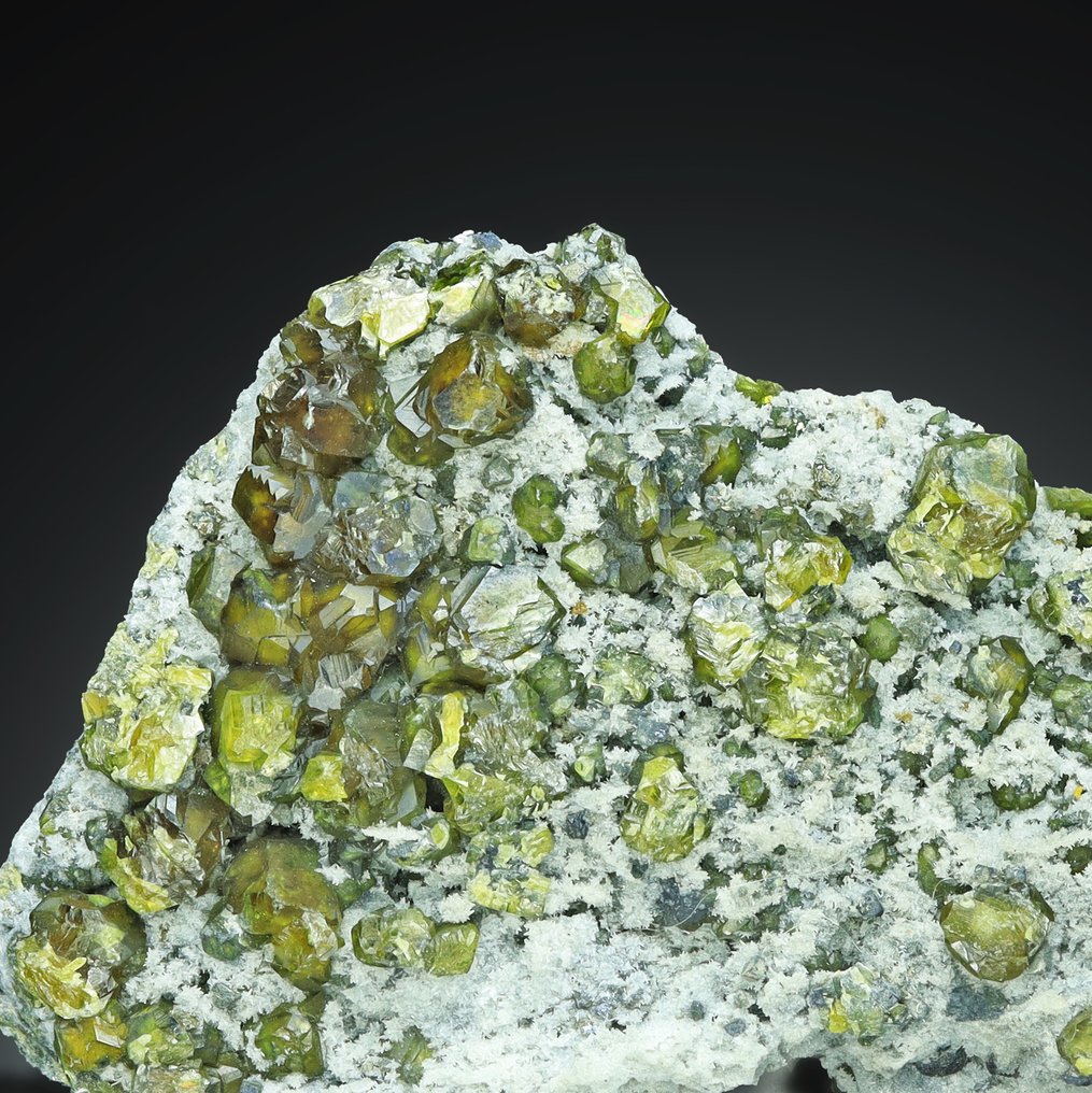 233 g seltenes Edelstein. SPHALERIT-Variante CLEOPHANE aus Trepča, KOSOVO Exemplar - Höhe: 11.4 cm - Breite: 7.3 cm- 233 g #2.1