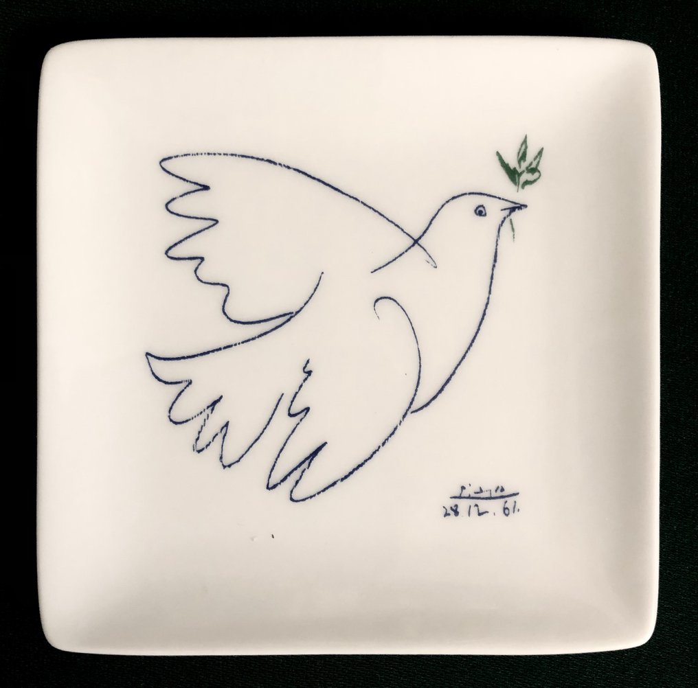 Andrés Morón Editor S.L. - No reserve price - Ashtray - Succession Pablo Picasso , circa 2015  “The Dove of the Peace” A stunning ashtray, decoration after - Porcelain - Succession Pablo Picasso #4.3