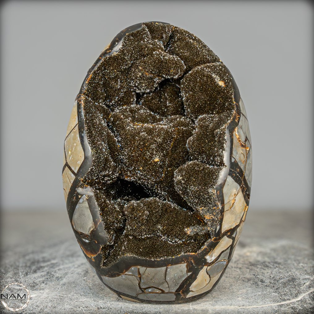 自然的隔膜晶簇带有方解石晶体 最高品质- 5811.17 g #1.0