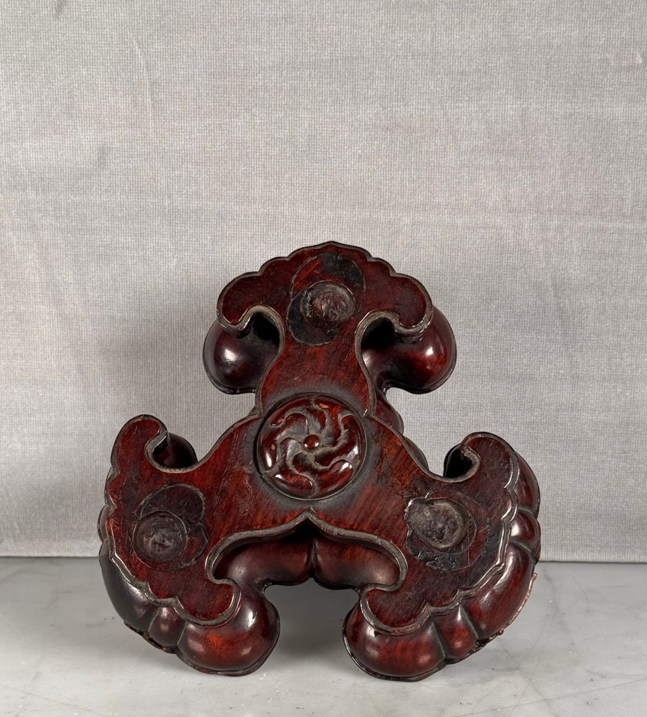 小雕像 - Fine wood stand - 实木 - 中國 #1.0