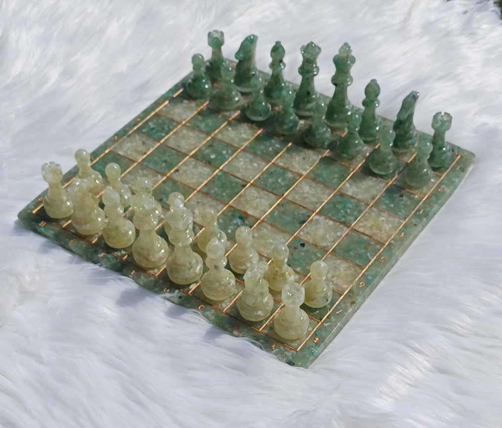 西洋棋套裝 - 100% 玉（缅甸），100% 黄铁矿（巴西），树脂 #1.0
