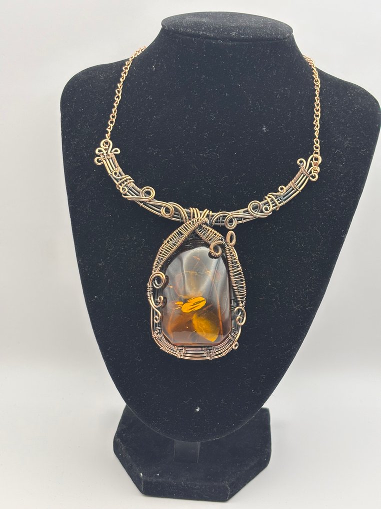 Χειροποίητο κολιέ με αγνό χαλκό και κεχριμπάρι. - Κολιέ #1.0