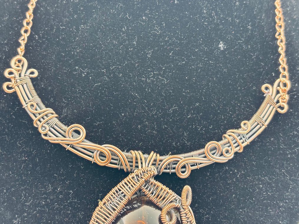 Χειροποίητο κολιέ με αγνό χαλκό και κεχριμπάρι. - Κολιέ #3.2