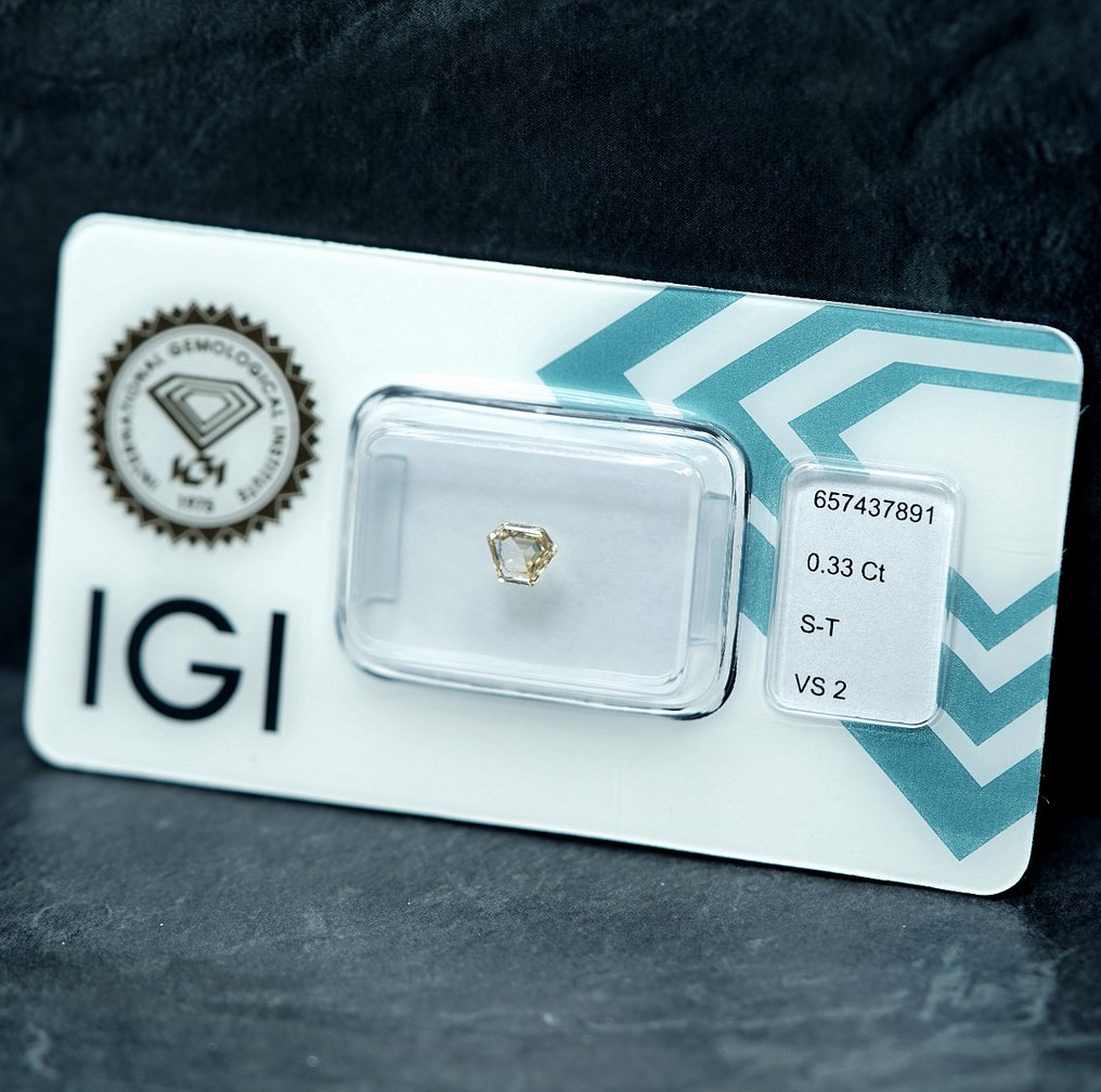 没有保留价 - 1 pcs 钻石 (天然色彩的) - 0.33 ct - 花式 - Light 黄色 - VS2 轻微内含二级 - 国际宝石研究院(IGI) #2.1