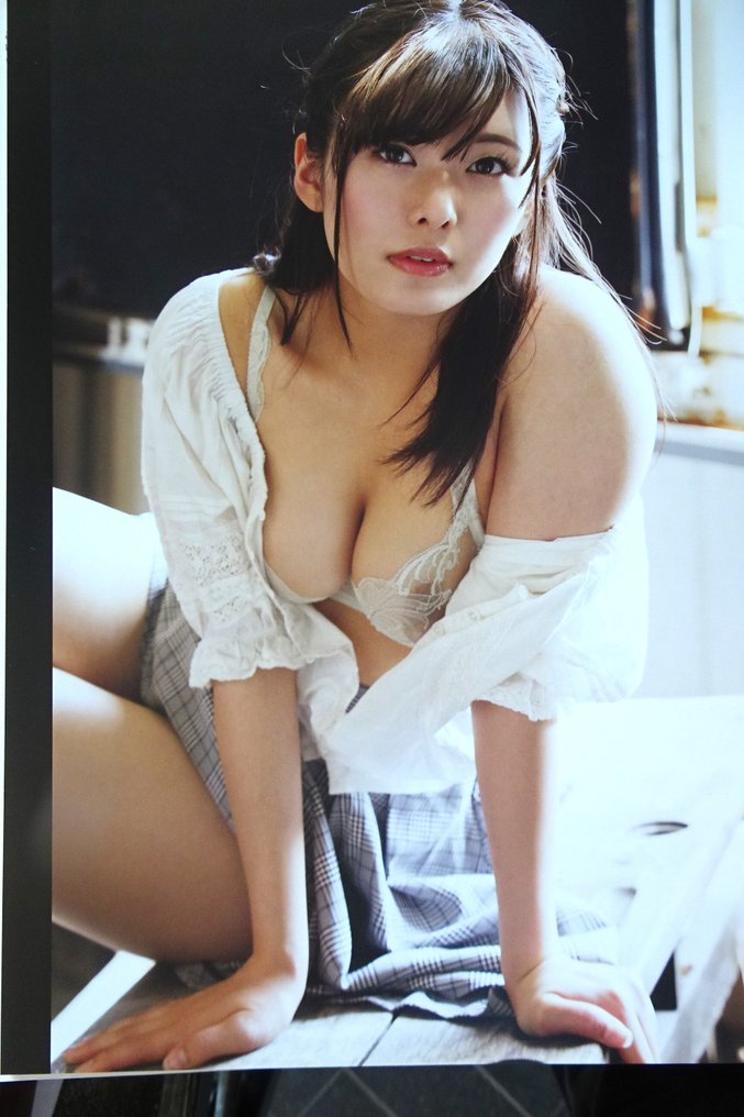 Hinata Koizumi ( Signed ) / Saiki Hiroyoshi - 2nd and Last Hinata 's Book ( She stopped in 2020) - Limited to 300 copies with Original Print - - 2020 #4.3