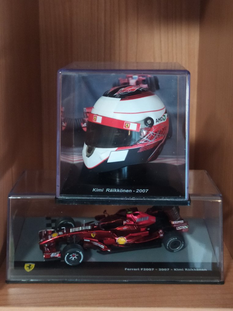 Kimi Raikkonen 2007 Helmet & Car - Modelsportsvogn (2) #1.0