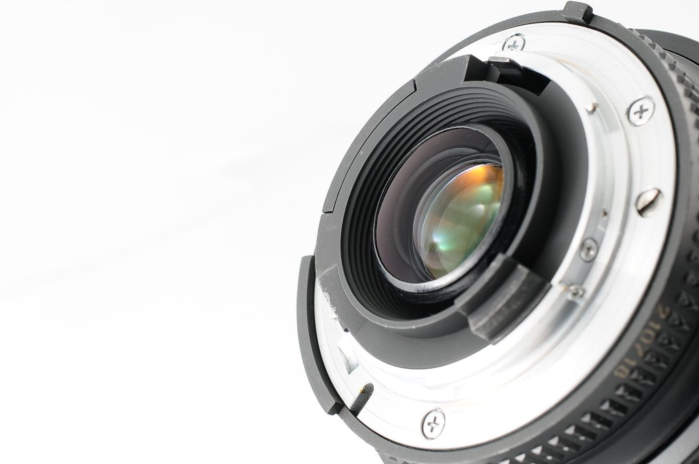 Nikon AF Nikkor 3.5-4.5/28-105mm D [#639] Camera lens #4.3