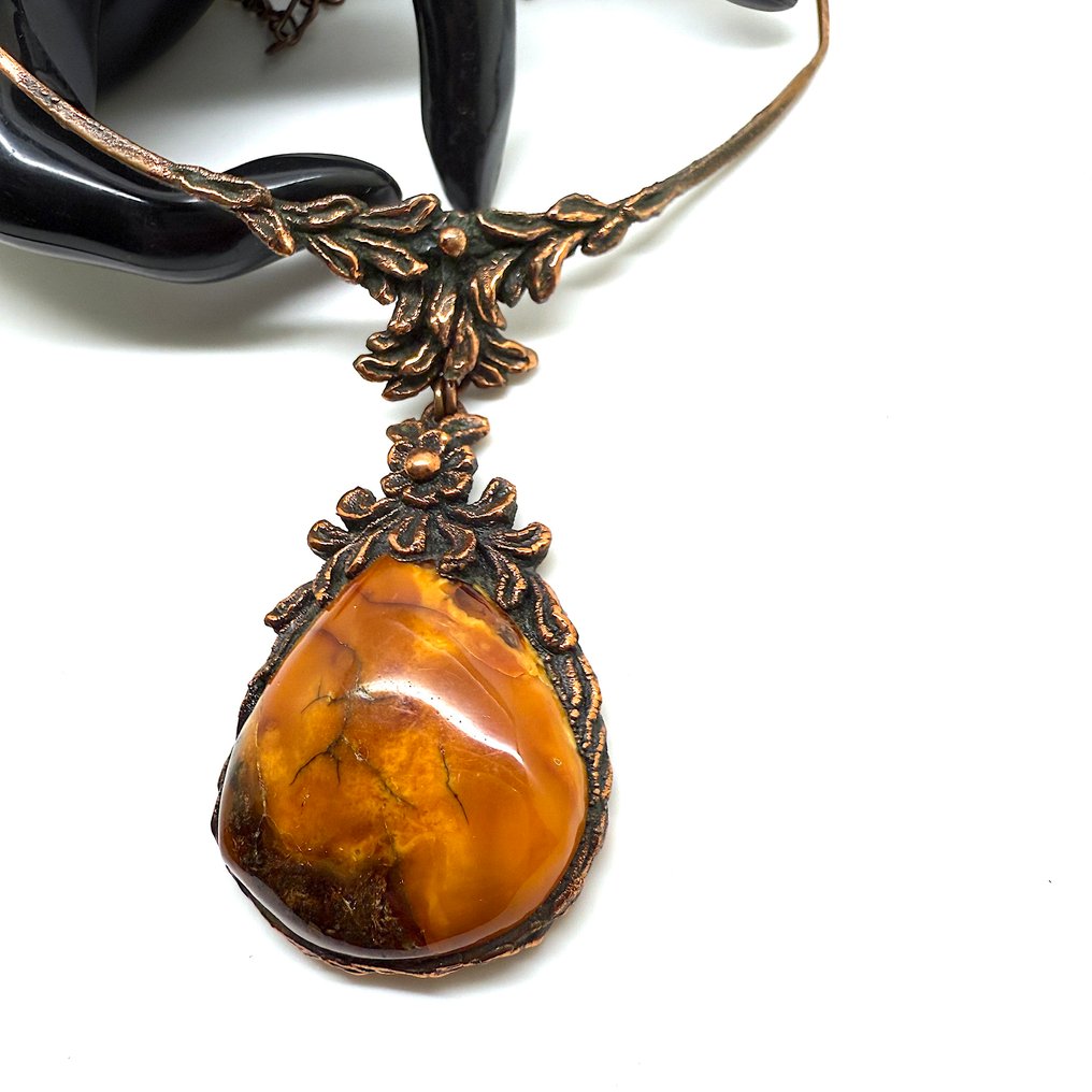 Vanha artisan-kaulakoru luonnollisesta Baltian-ambrystä - Meripihka - Succinite #1.0
